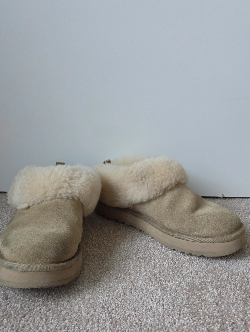 UGG Kids' Tazzelle Genuine Shearling Collar Slipper